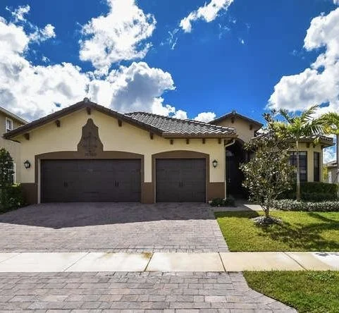 Photo of 10360 Peninsula Place