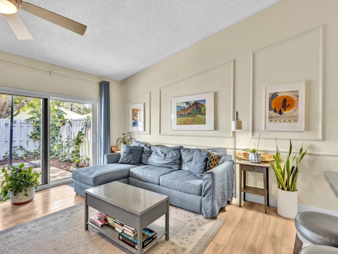 Photo of 8 Hawthorne Lane