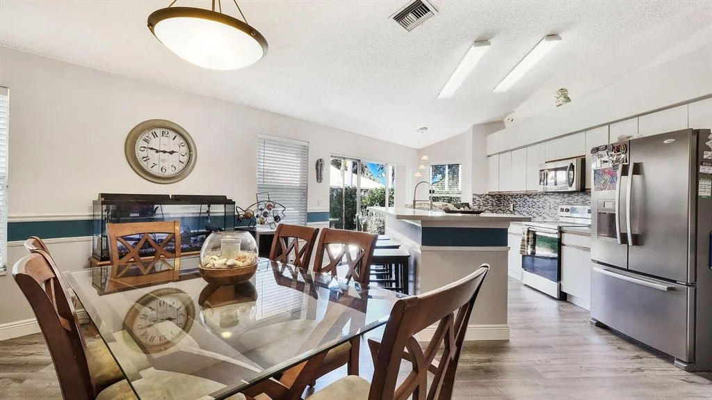 Photo of 35 Valencia Drive