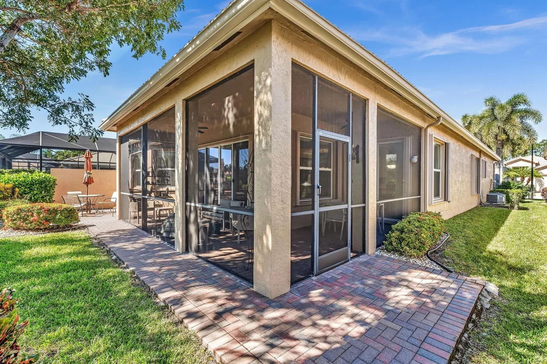 Photo of 9062 Meridian View Isle