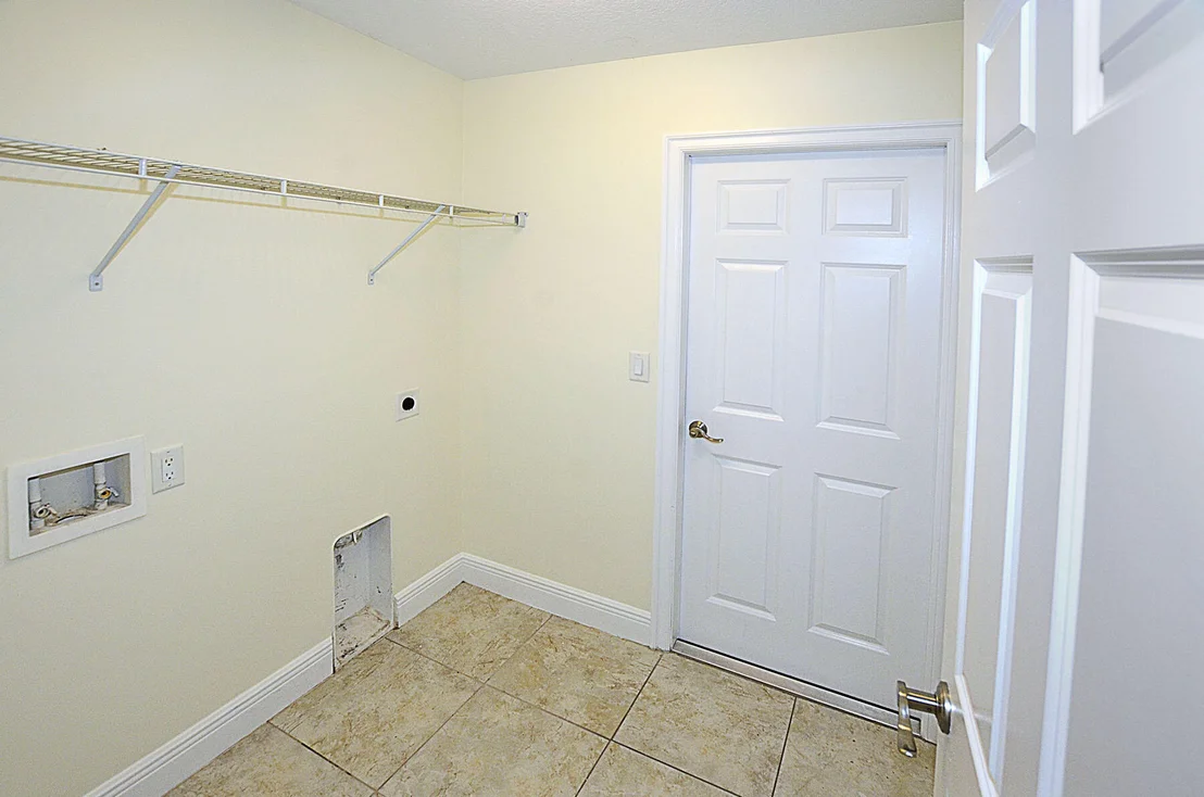 Photo of 4899 Kirby Loop Road