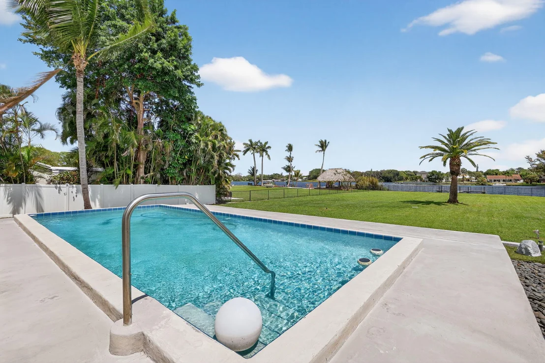 Photo of 6544 Eastview Drive