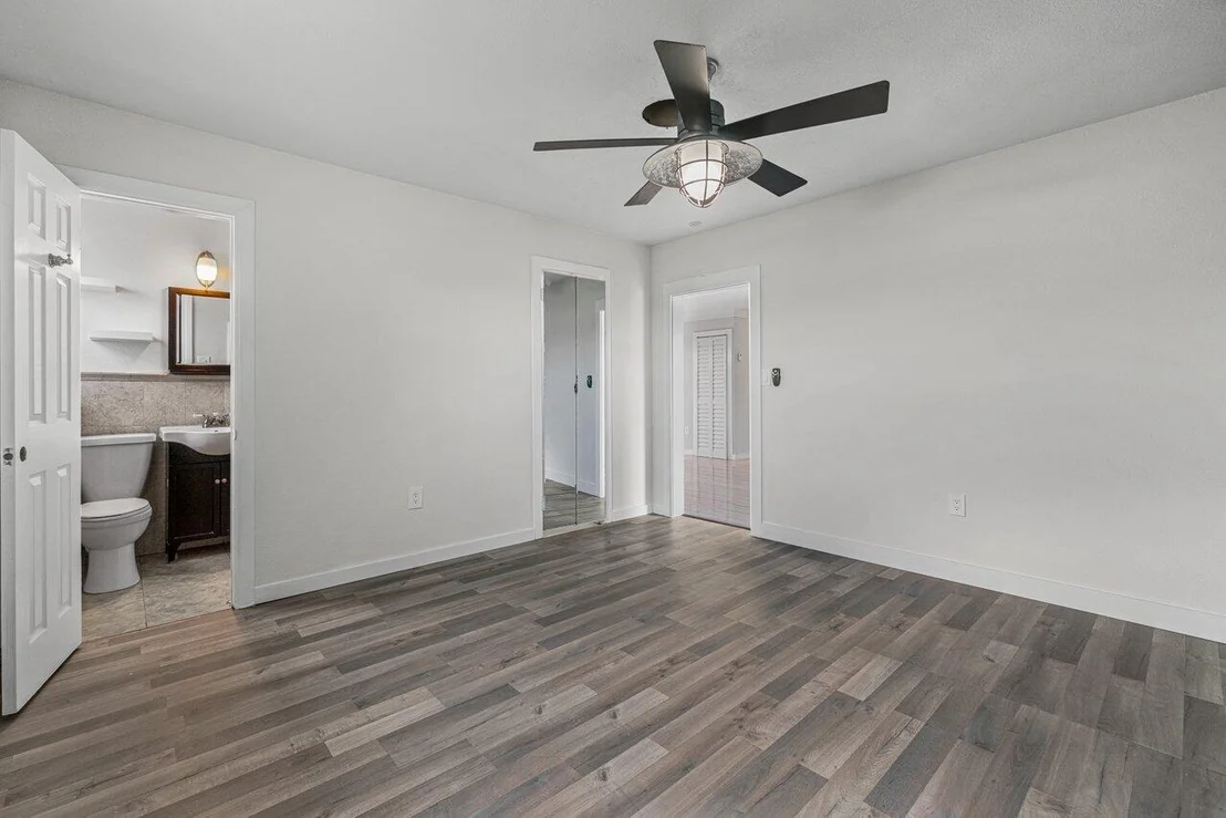 Photo of 1446 Hillcrest Drive