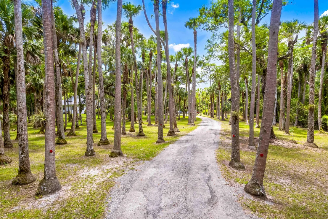 Photo of 9266 Oak Hammock Lane