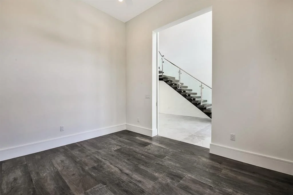 Photo of 960 Banyan Drive
