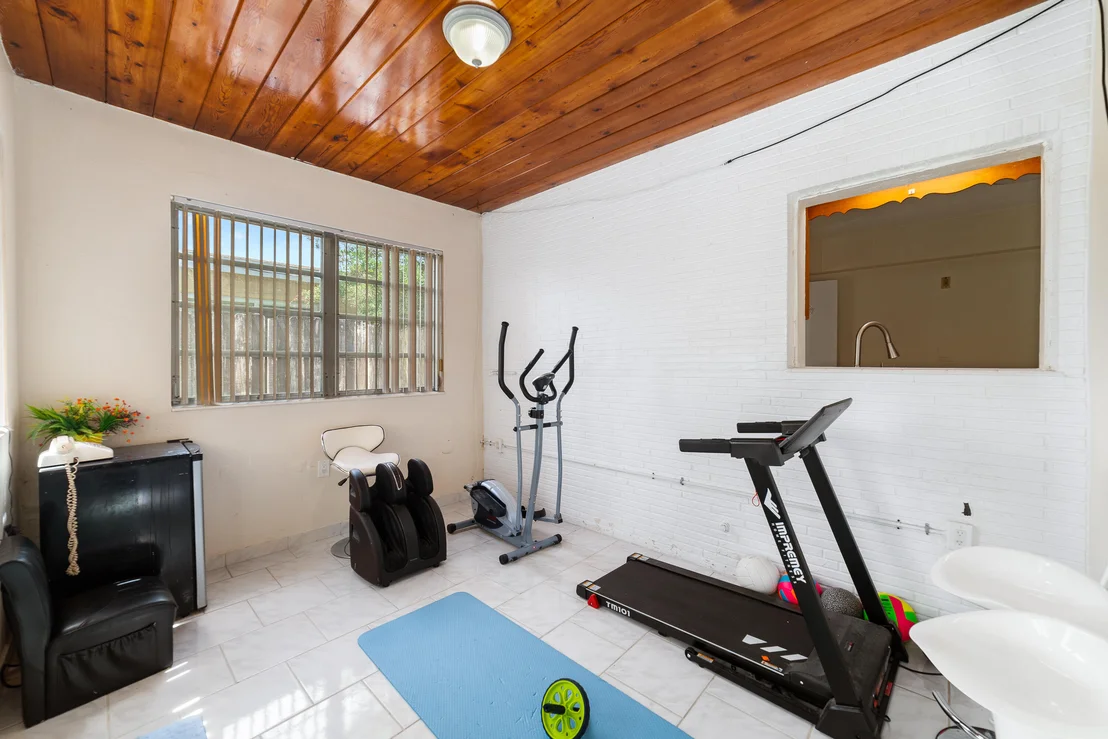 Photo of 2210 Everglades Drive