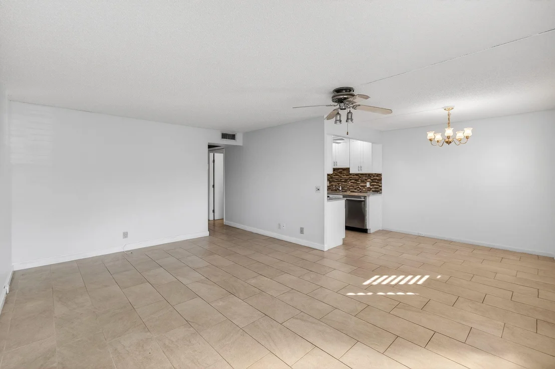 Photo of 1017 Cornwall A