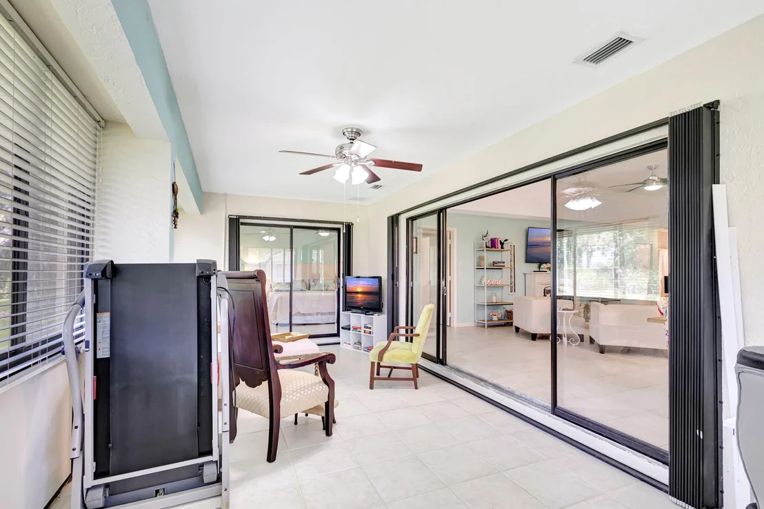 Photo of Unit D at 101 Half Moon Circle