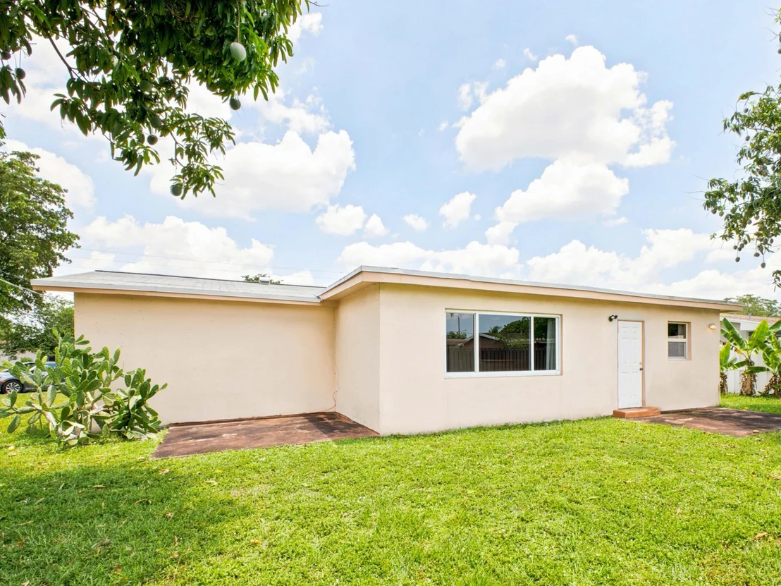 Photo of 8400 Sunset Strip