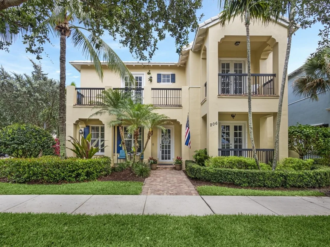 Photo of 206 Botanica Drive