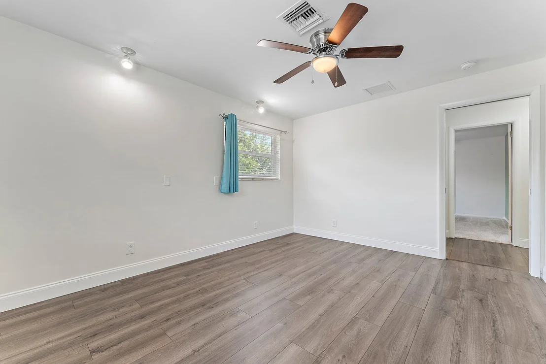 Photo of 214 Circle W
