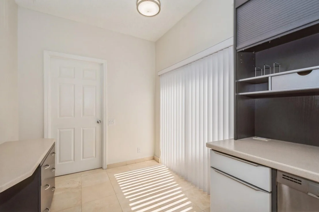 Photo of 5504 FOX HOLLOW Drive