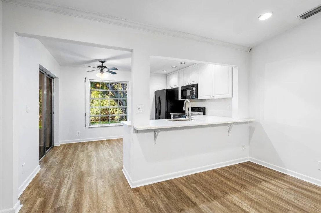 Photo of 5424 Viburnum Circle