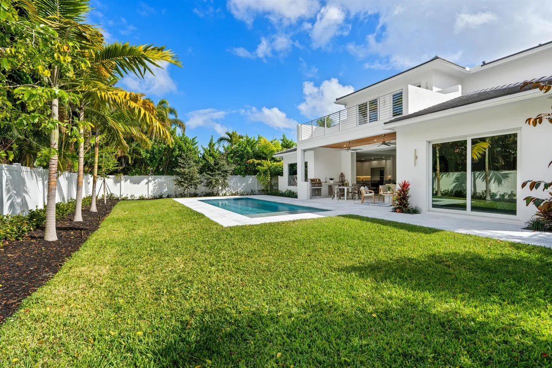 Photo of 417 Lake Drive