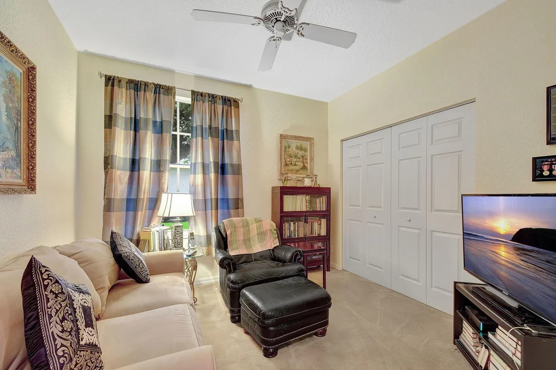 Photo of 2773 Hampton Circle S