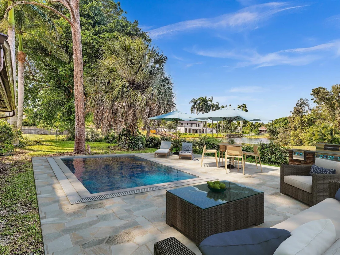 Photo of 3537 Lakeview Drive