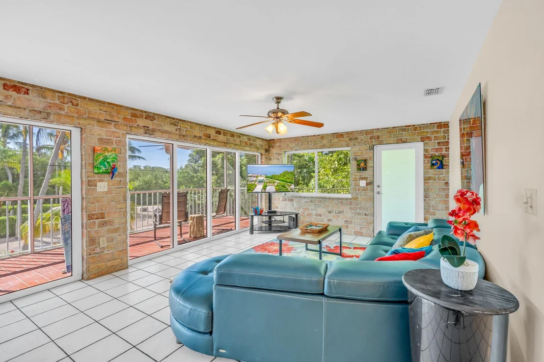 Photo of 3 Oleander Avenue