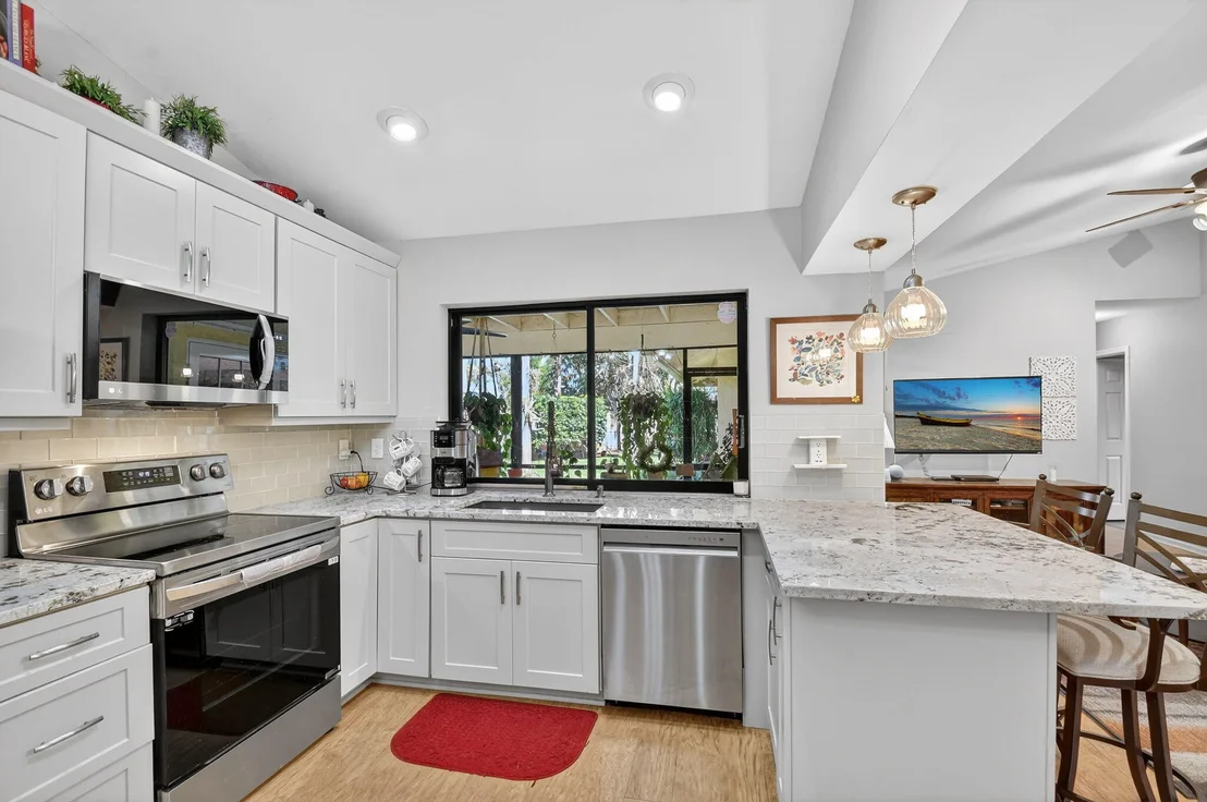 Photo of 14059 Aster Avenue