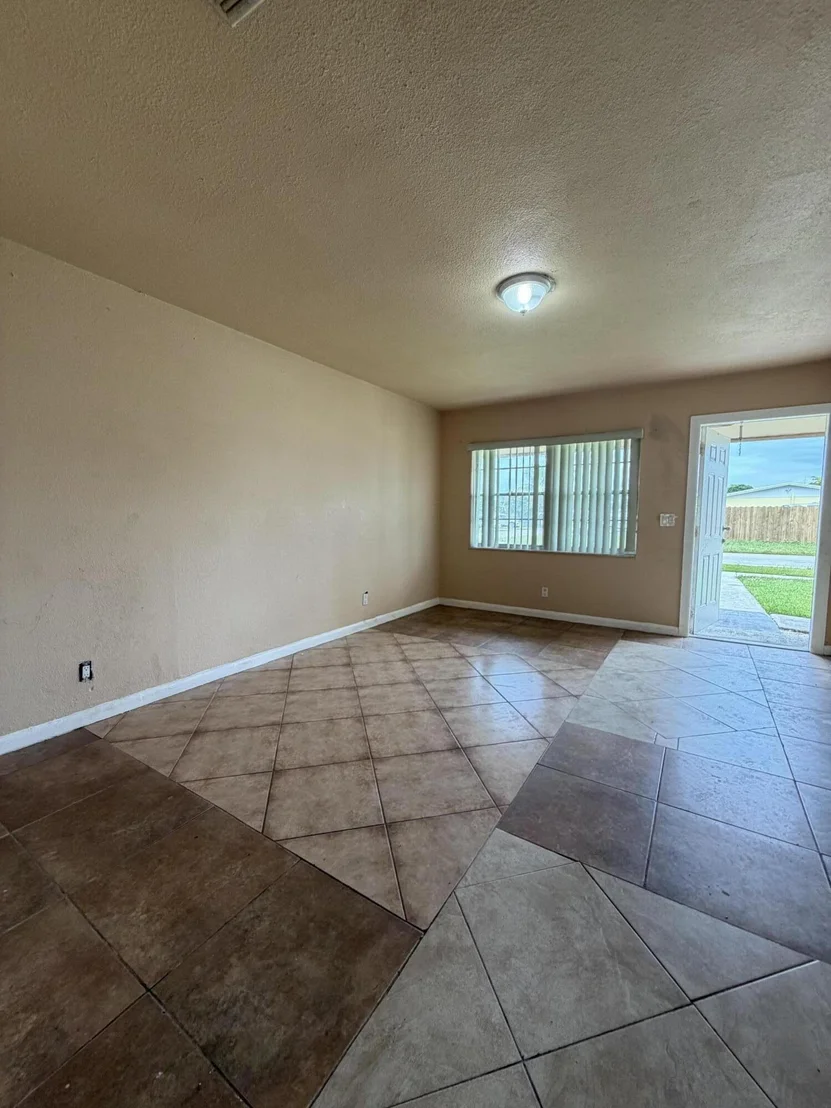 Photo of 3243 Grove Road