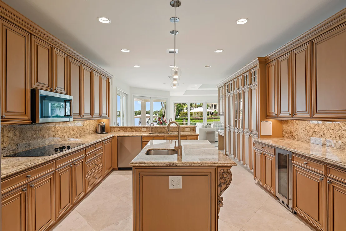 Photo of 121 Commodore Drive