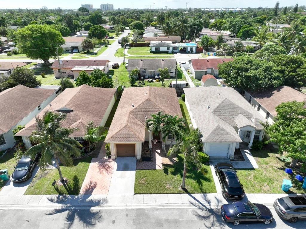 Photo of 416 Circle Drive S