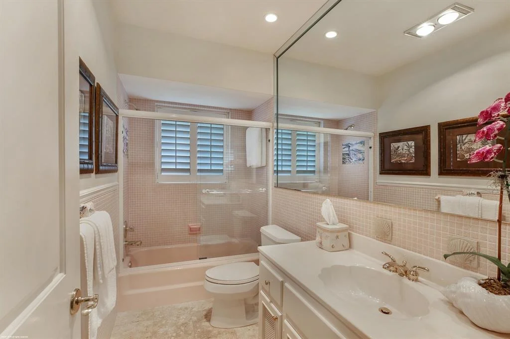 Photo of 921 Hickory Terrace