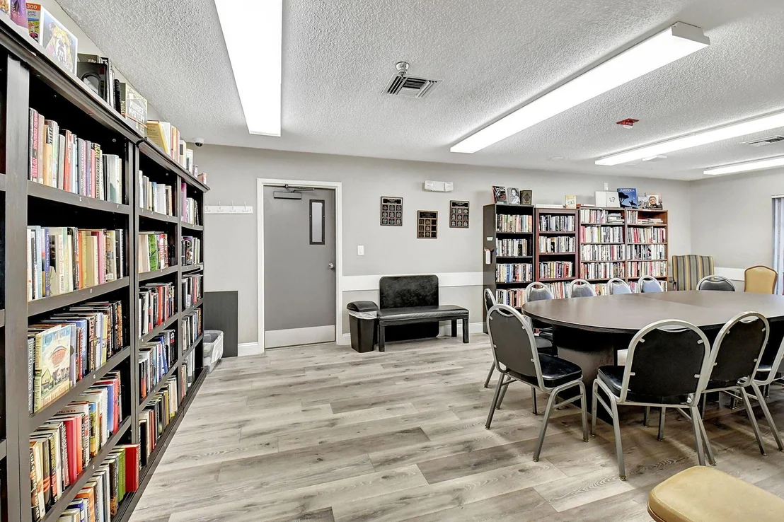 Photo of Unit C at 8081 Springtree Road