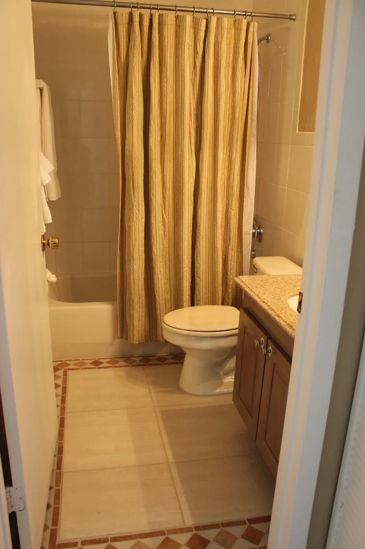 Photo of 945 NW Le Grace Circle