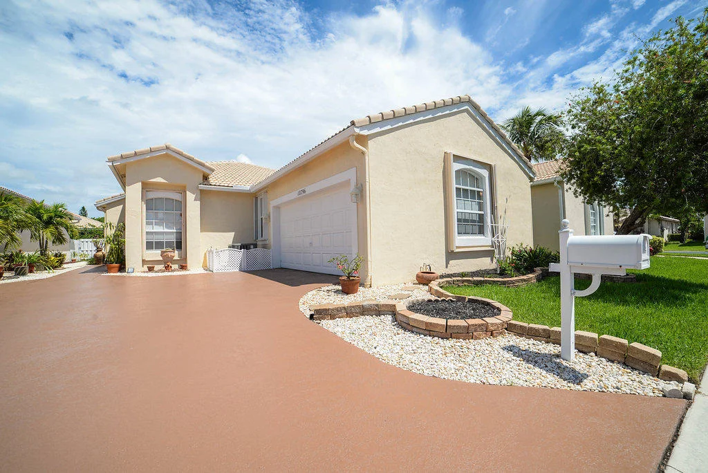 Photo of 10796 Grant Way