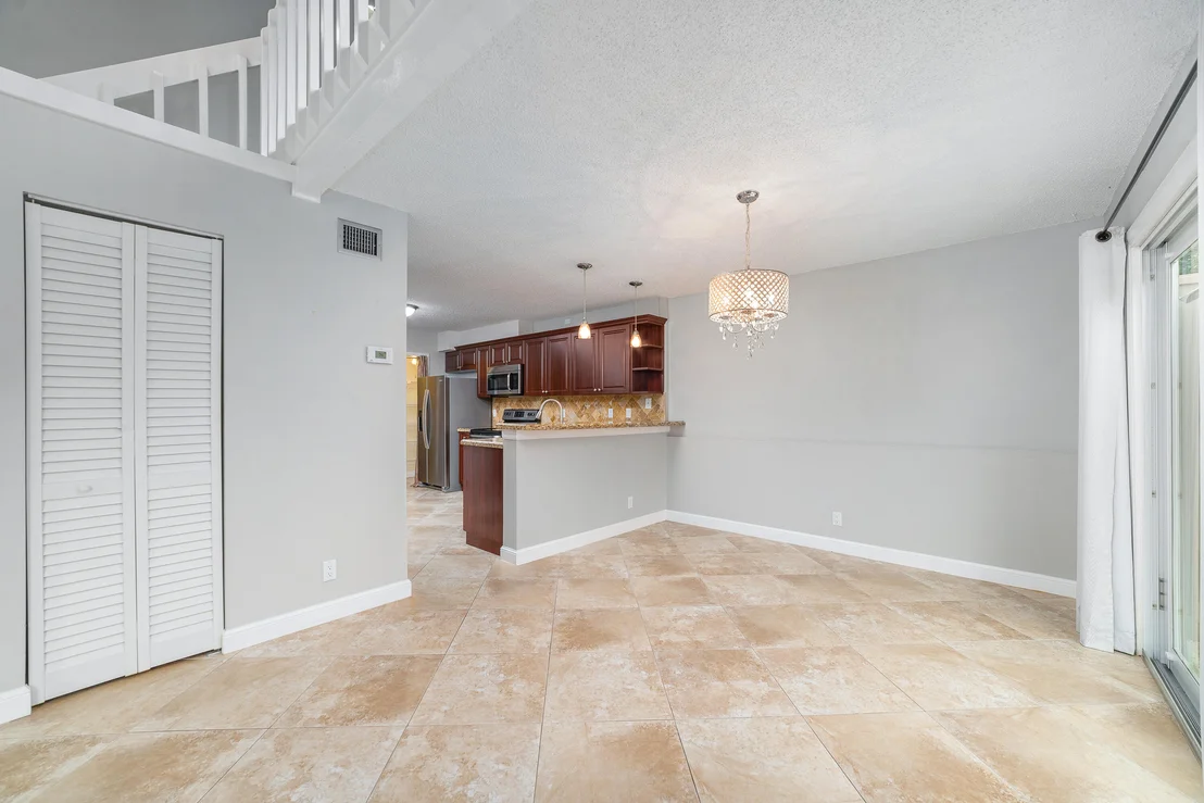Photo of 333 Maplecrest Circle