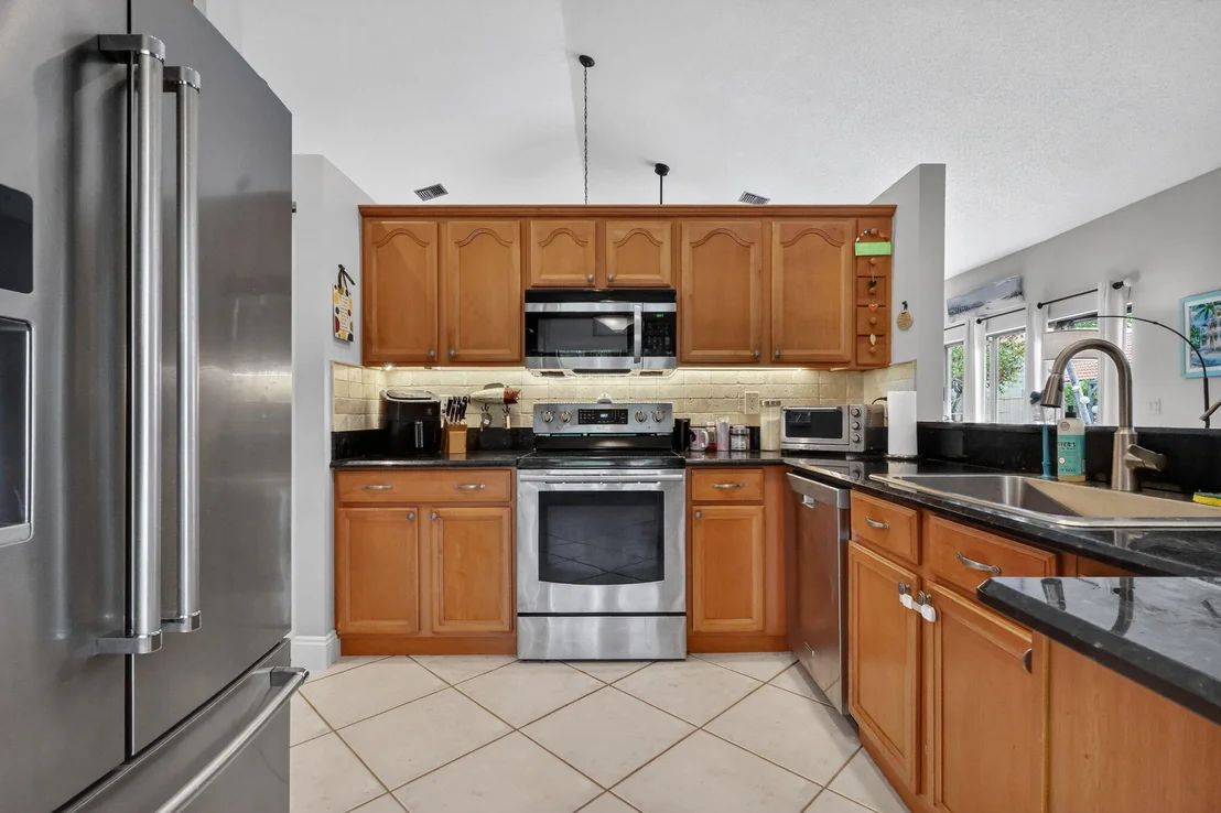 Photo of 5875 Sun Pointe Circle