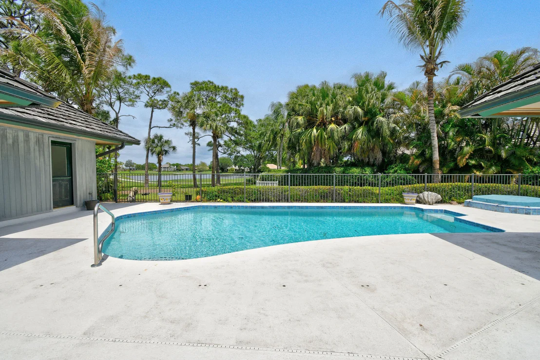 Photo of 6980 SE Winged Foot Drive
