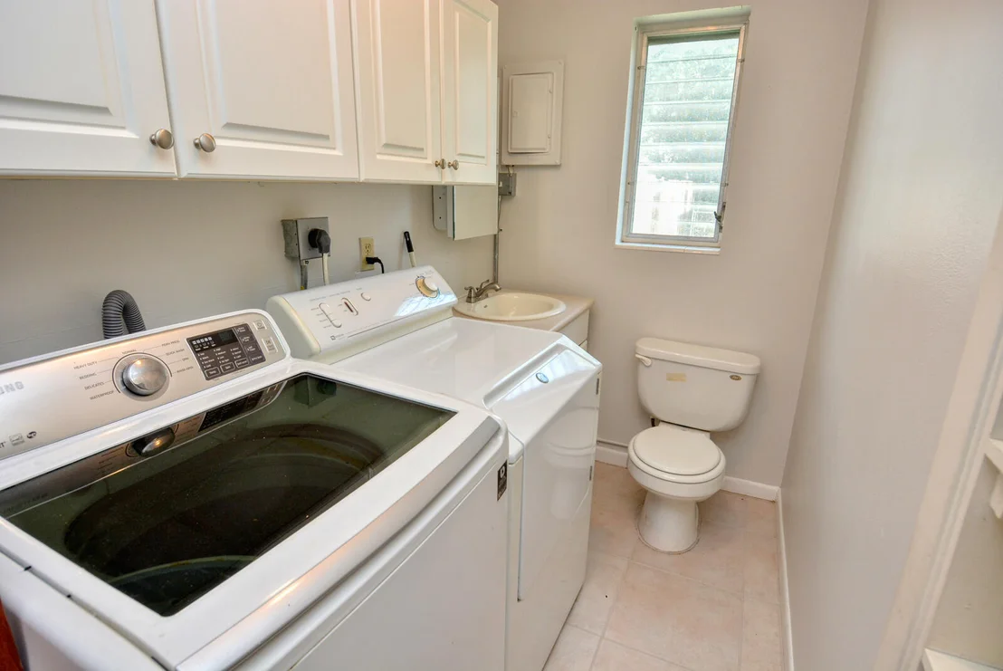 Photo of 411 SE Fini Drive