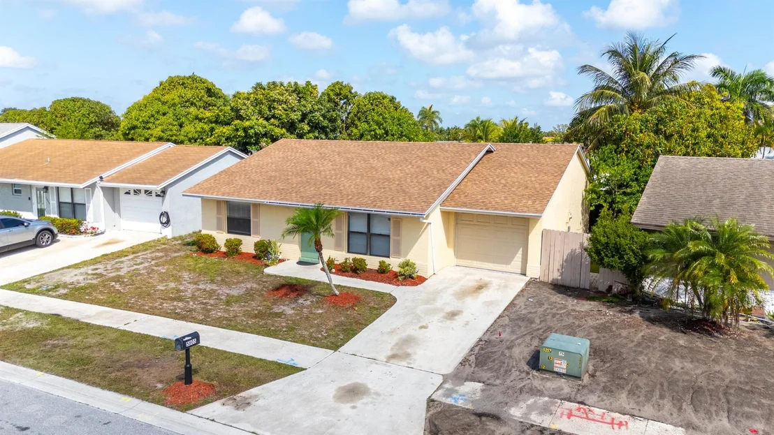 Photo of 5805 Ithaca Circle E