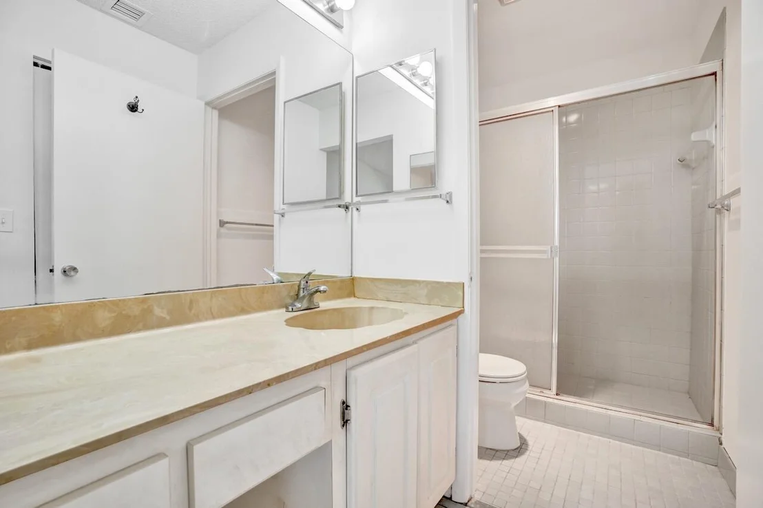 Photo of 32 Buxton Lane
