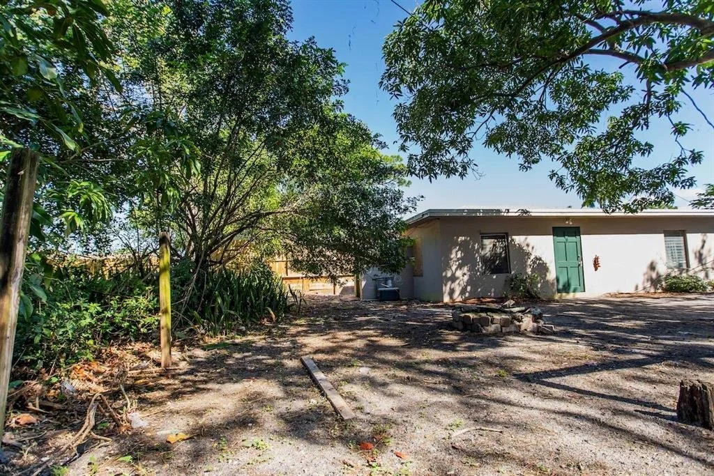 Photo of 819 Rudolf Road