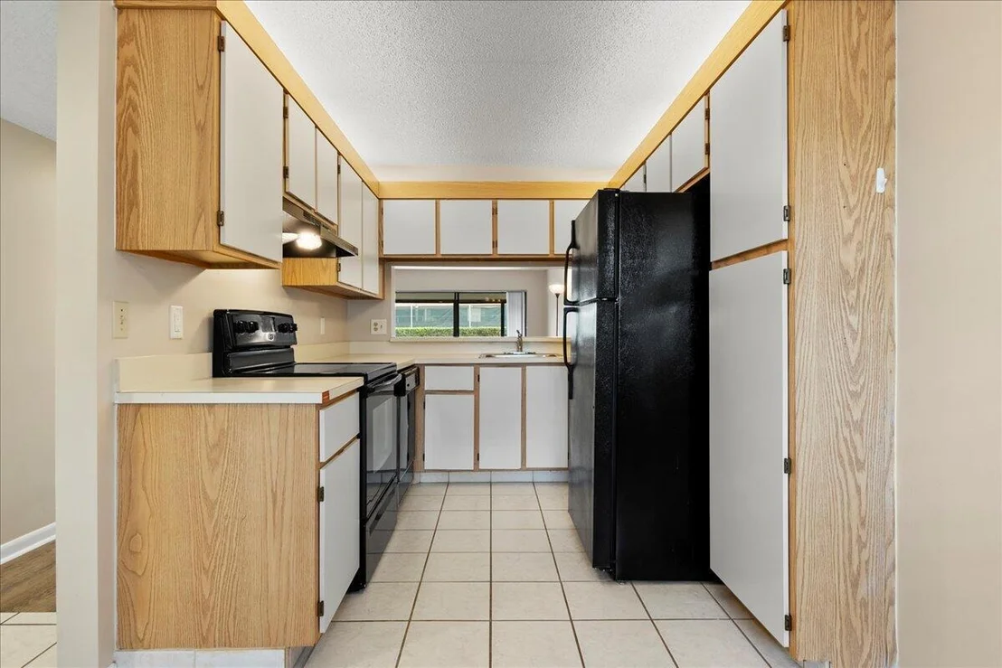 Photo of Unit C at 301 Pinecrest Circle