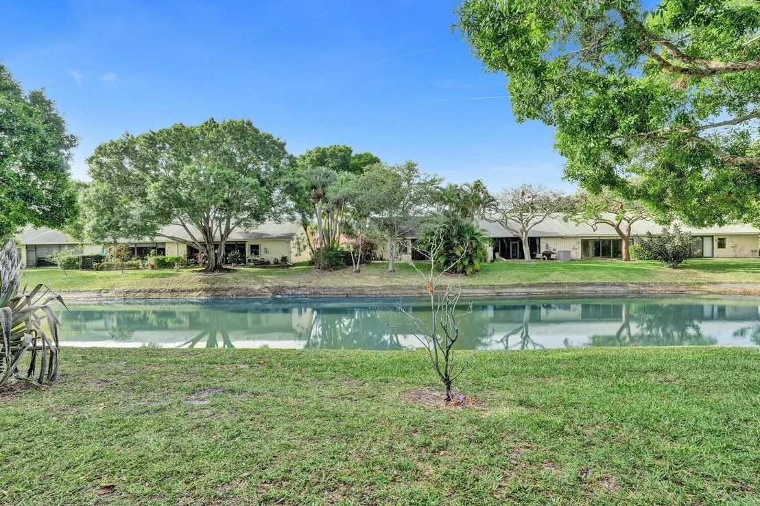 Photo of 10976 Lake Front Place