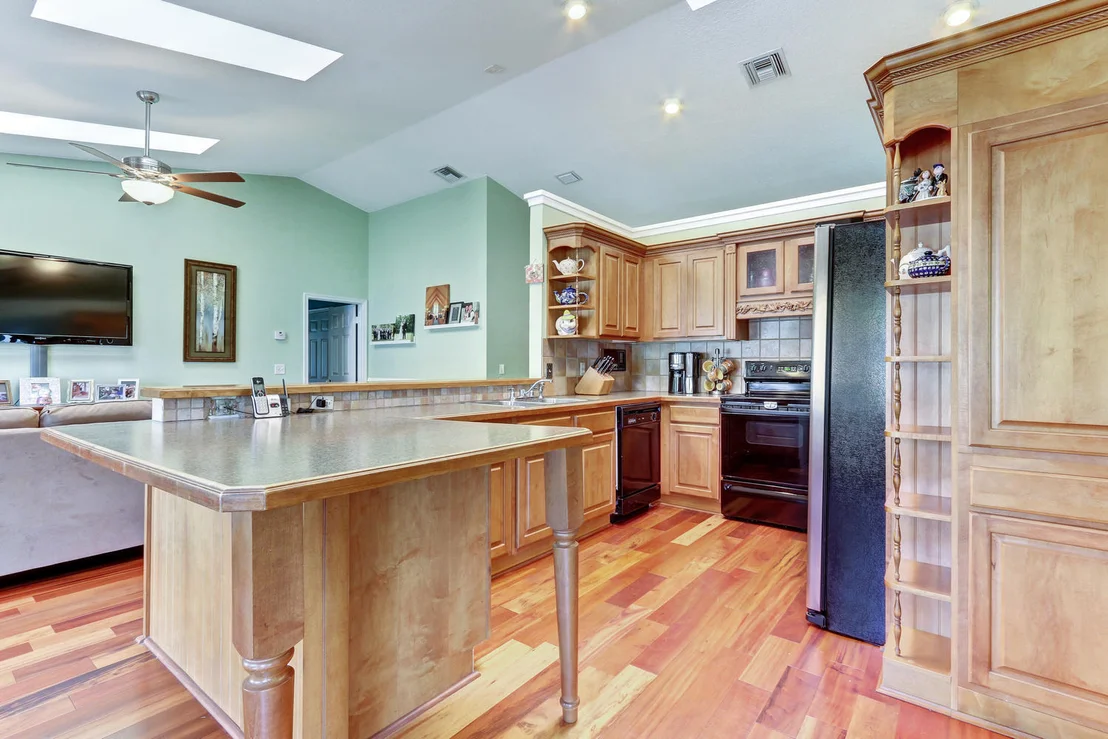 Photo of 780 Juniper Place