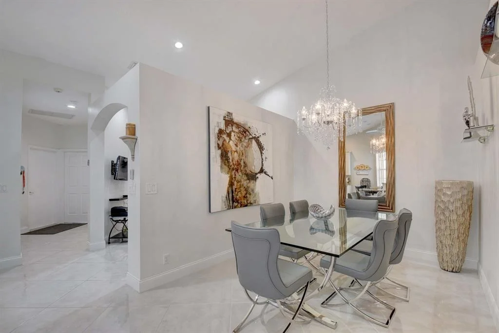 Photo of 6169 Heliconia Road