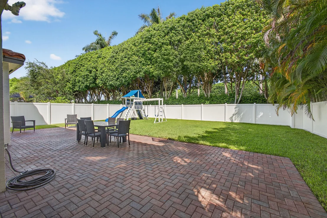 Photo of 9583 Phipps Lane