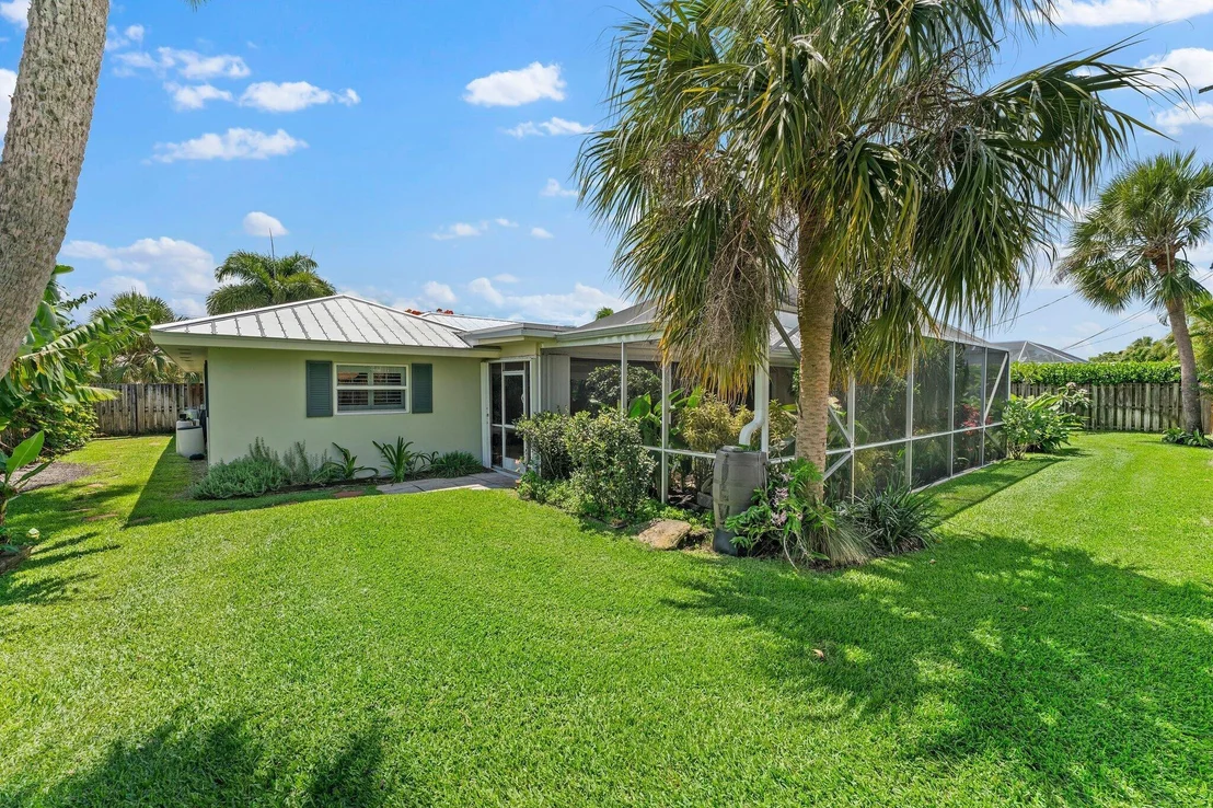 Photo of 230 Fairway W