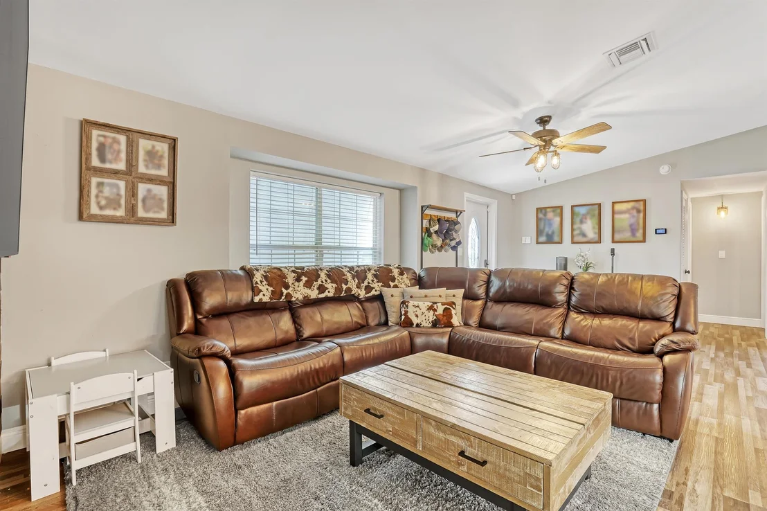 Photo of 15437 76th Road N