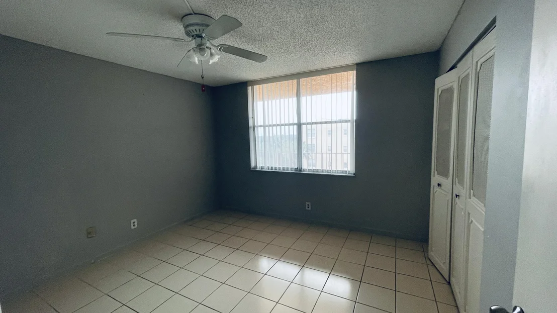 Photo of Unit 708 at 14575 Bonaire Boulevard