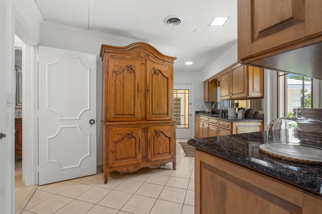 Photo of 57 CAYUGA Road