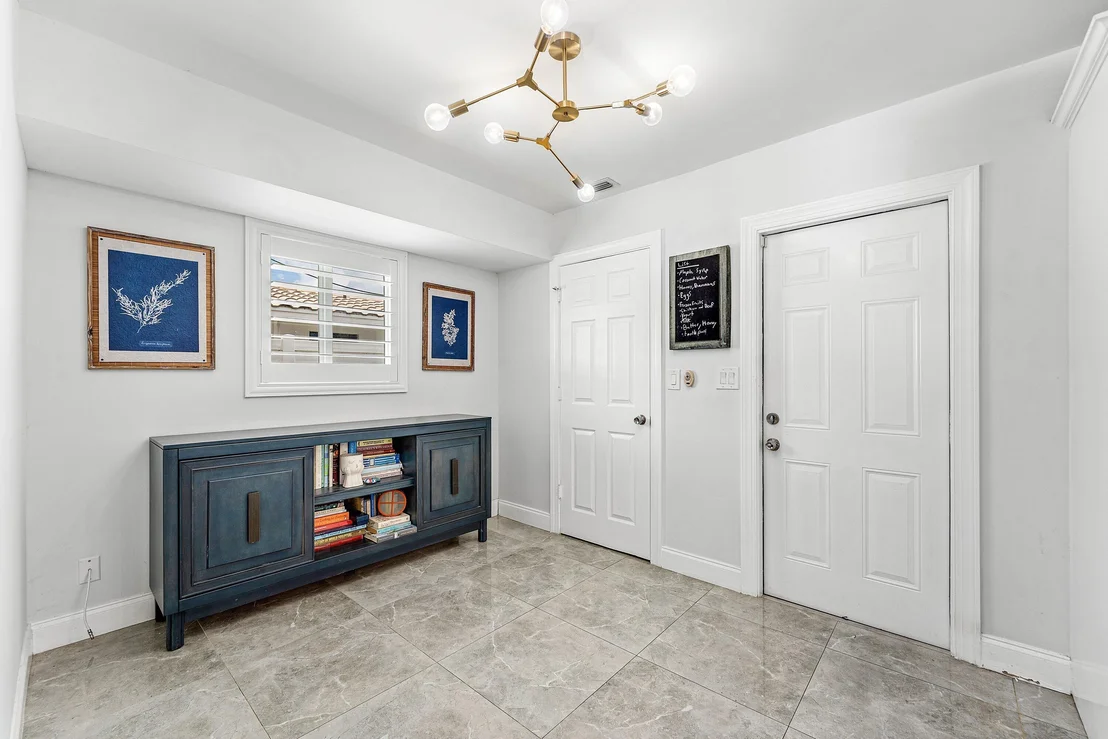 Photo of 581 NW 13th Drive