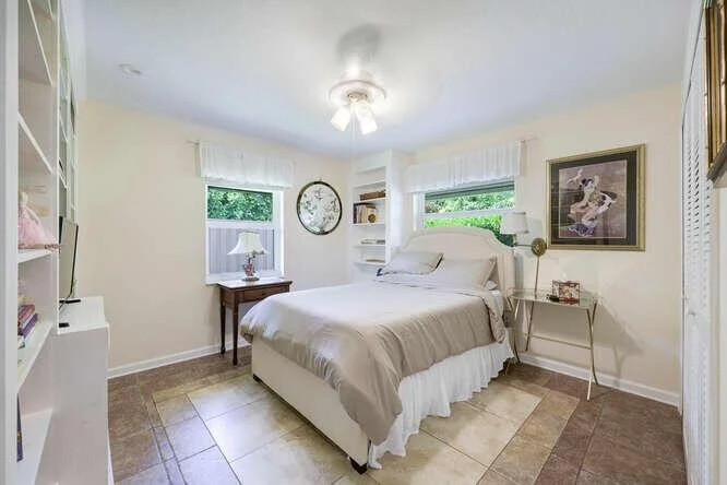 Photo of 137 Gulfstream Road