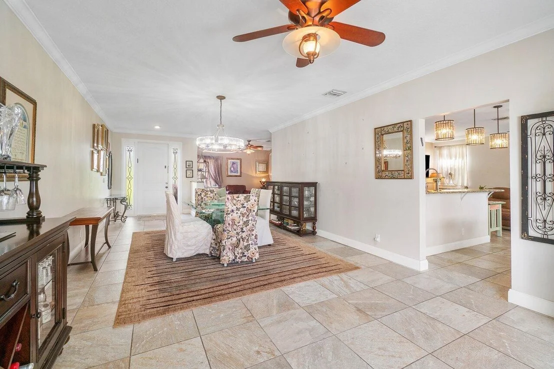 Photo of 10380 Sunstream Lane