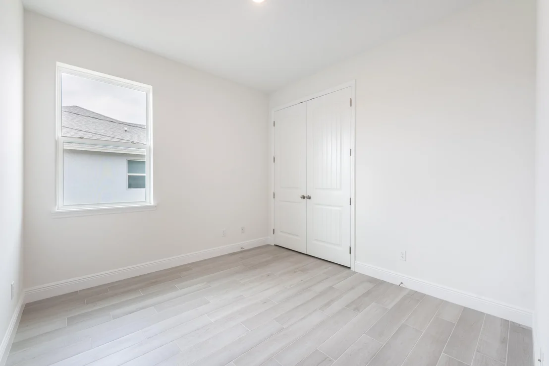 Photo of 5303 Sunset Boulevard