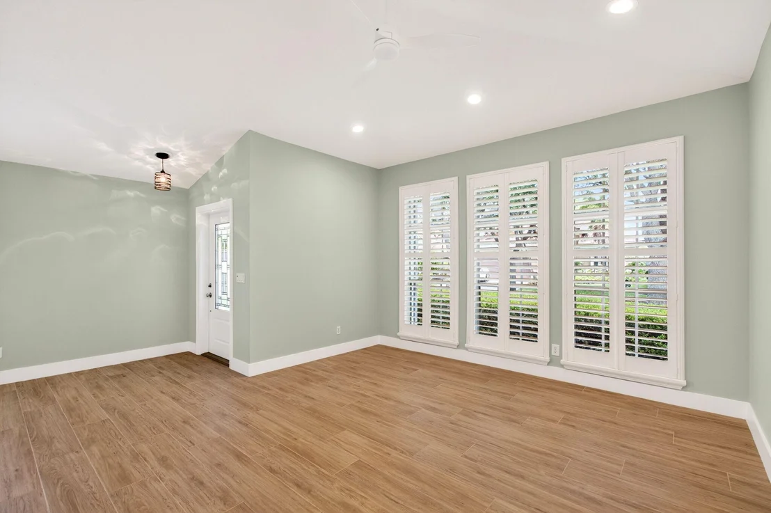 Photo of 1142 Canoe Point